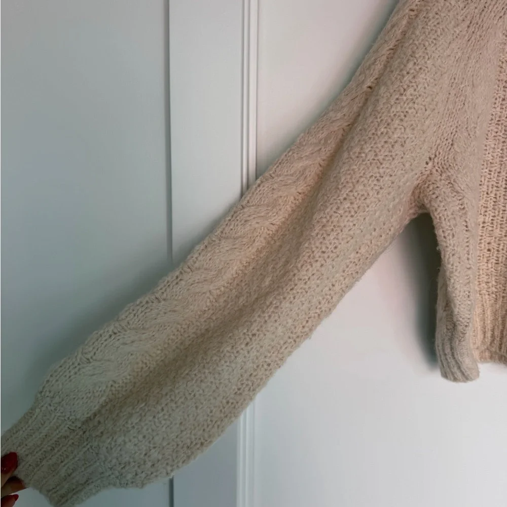 Aritzia Sunday Best Cream Cable Knit Cropped Sweater - Picture 2 of 7